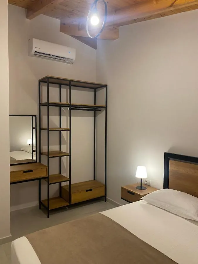 Crown Deluxe Property Saranda Arnavutluk