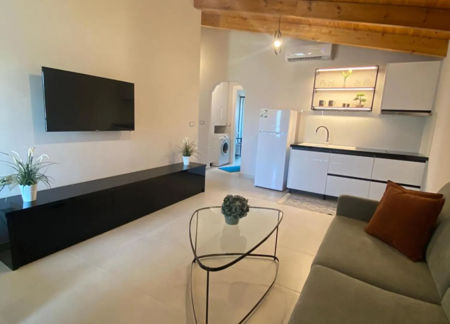 Crown Deluxe Property Saranda Villa